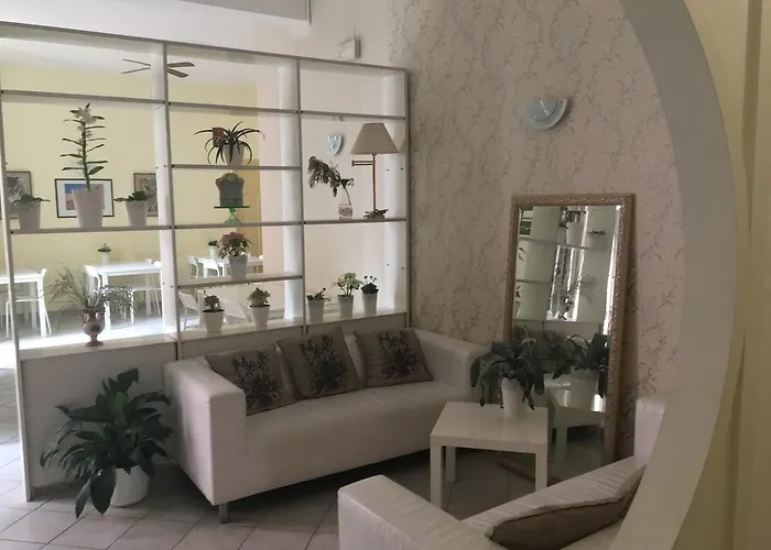 Hotel Sanremo * Санремо