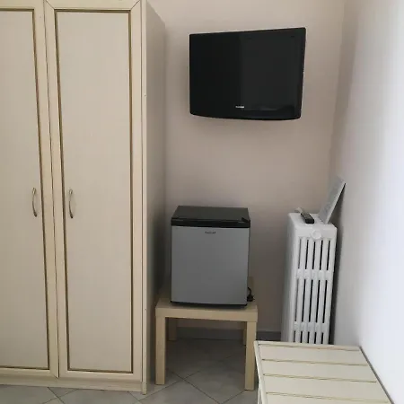 Hotel Sanremo מלון